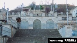 Сходи на мільярд: у Керчі реконструюють архітектурний пам'ятник