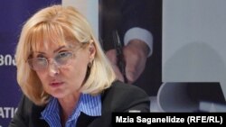 მაია მწარიაშვილი, მზია ამაღლობელის ადვოკატი