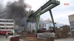 У Харкові через влучення російської ракети горіли склади площею у 4000 кв.м (відео) У Харкові через влучення російської ракети горіли склади площею у 4000 кв.м (відео)