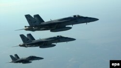 Ҳавопаймоҳои ҷадиди ҷангии F-18E Super Hornets