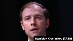 Министр промышленности и торговли РФ Денис Мантуров