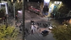 Volunteers Block Looters Amid Kyrgyz Power Vacuum Volunteers Block Looters Amid Kyrgyz Power Vacuum