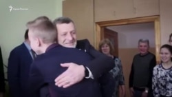 У пошуках адресанта. Ахтем Чийгоз знайшов школяра, який писав йому у в'язницю (відео) У пошуках адресанта. Ахтем Чийгоз знайшов школяра, який писав йому у в'язницю (відео)