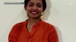 یوې هندۍ نجلۍ له ځان سره واده کړی