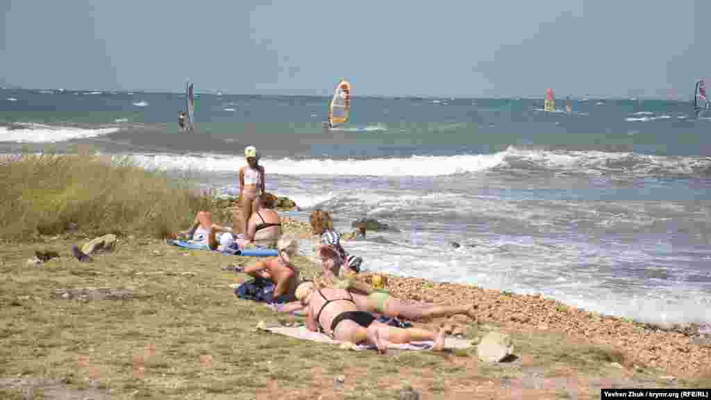 На «Дику Омегу» приходять з дітьми покупатися і позасмагати