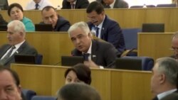Сохтмони долонҳо дар роҳи Душанбе-Хуҷанд. Баҳс дар порлумон Сохтмони долонҳо дар роҳи Душанбе-Хуҷанд. Баҳс дар порлумон