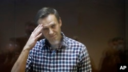 У справі про наклеп на ветерана Ігната Артеменка 20 лютого 2021 року засудили російського опозиціонера Олексія Навального. Як покарання Навальному призначили штраф – 850 тисяч рублів (близько 320 тисяч гривень)