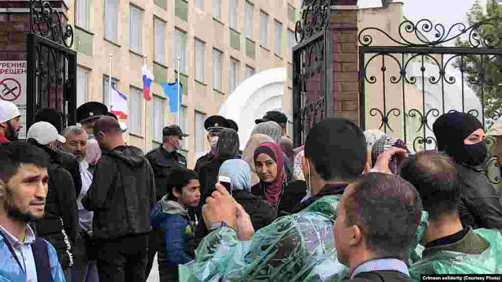 По сусідству – в підконтрольному Росії Кримському гарнізонному військовому суді проходить засідання через відеоконференцзв'язок із ростовським судом щодо фігурантів бахчисарайської «справи Хізб ут-Тахрір» (четверта група)  