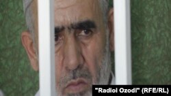 Ҷамолиддин Маҳмудов дар қафаси додгоҳ
