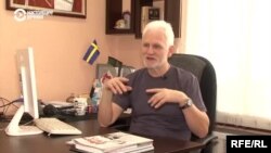 Алесь Беляцький до цього арешту.