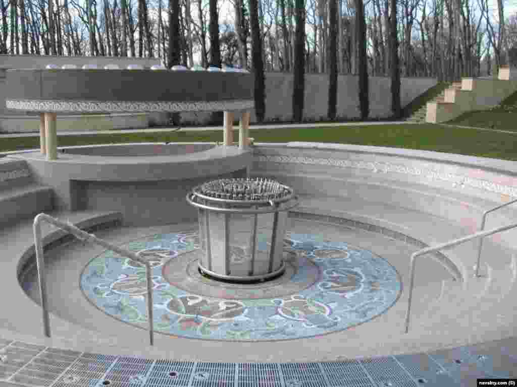 Навальный заявляет, что в его распоряжении есть планы строительства объекта. В проекте это сооружение обозначено как «аквадискотека»