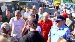 Блокада Криму дратує водіїв вантажівок (відео) Блокада Криму дратує водіїв вантажівок (відео)