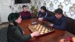 Чӣ гуна Ҷалолиддини наврас дар байни калонсолон қаҳрамон шуд? Чӣ гуна Ҷалолиддини наврас дар байни калонсолон қаҳрамон шуд?