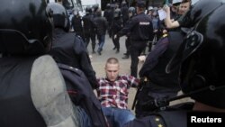 Задержания на акции протеста в Петербурге, 12 июня