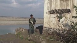 "Намедонам, имсол ҳоли мо чӣ мешавад?" "Намедонам, имсол ҳоли мо чӣ мешавад?"