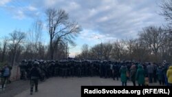 Під час протистояння в Нових Санжарах, 20 лютого 2020 року