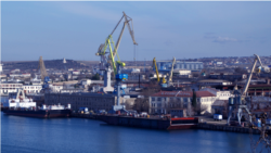 Причалы Севастопольского морского завода, архивное фото