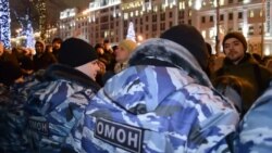 Полиция попыталась сорвать акцию против платных парковок Полиция попыталась сорвать акцию против платных парковок