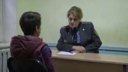 Занони милиса: "Мо ҳам одамем, гоҳ нарму гоҳе дағал" Занони милиса: "Мо ҳам одамем, гоҳ нарму гоҳе дағал"