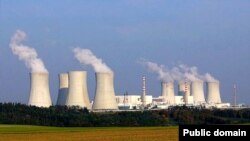 АЕС «Дуковани» збудував у тодішній Чехословаччині тодішній СРСР у 1970–1980-х роках