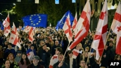 Un an de proteste în Georgia. Mii de oameni continuă să acuze fraudarea alegerilor parlamentare din 2024 Un an de proteste în Georgia. Mii de oameni continuă să acuze fraudarea alegerilor parlamentare din 2024
