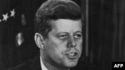 23 октября 1962 года президент Кеннеди объявил о введении блокады Кубы.