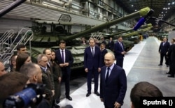 Владимир Путин посещает "Уралвагонзавод", февраль 2024 года