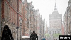 Heavy snowfall in the Old Town in Gdansk, Poland.