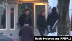 Голова правління «Укрнафтобуріння» Михайло Бакуненко та депутат Віталій Хомутиннік в аеропорту «Бориспіль»