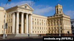 Сядзіба КДБ Беларусі ў Менску. Архіўнае фота