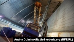 Бурова установка бере проби ґрунту під «саркофагом». Радіоактивність не росте, кількість ґрунтових вод – зменшується