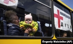 Эвакуация детей (иллюстративное фото)