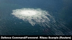 Витік газу з газопроводу «Північний потік-2», фото зроблене з датського військового літака F-16 біля острова Борнгольма. Данія, 27 вересня 2022 року