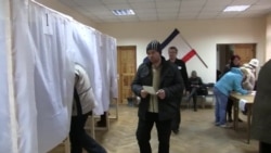 Вспоминаем, как это было. Незаконный «референдум» в Крыму (видео) Вспоминаем, как это было. Незаконный «референдум» в Крыму (видео)
