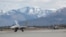 Истребители F-22 Raptor на взлётно-посадочной полосе базы Эльмендорф–Ричардсон, где в пятницу Дональд Трамп встретится с Владимиром Путиным, 2017 год