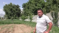 Ҷанҷоли гурӯҳе аз нобиноён бо соҳибкоре барои замин Ҷанҷоли гурӯҳе аз нобиноён бо соҳибкоре барои замин