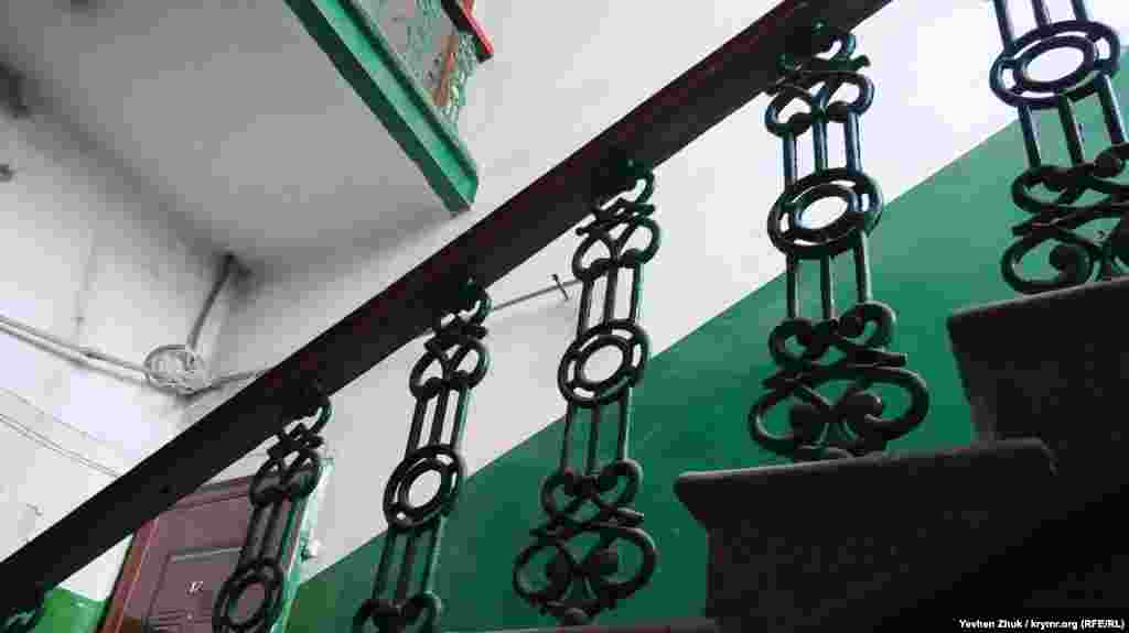 Сходи в під'їзді