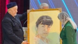 Маҳфили шеъри Фарзона ва таҷлил аз зодрӯзи ӯ
 Маҳфили шеъри Фарзона ва таҷлил аз зодрӯзи ӯ