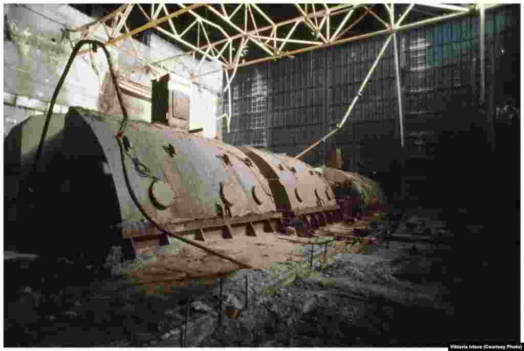 Зруйнований машинний зал. Івлєва каже, що вона не відчула ніякого страху під час зйомки всередині реактора: «Я не відчувала нічого, крім зацікавленості»