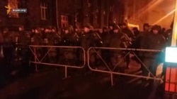 Пикет крымских татар в Киеве с первых минут (видео) Пикет крымских татар в Киеве с первых минут (видео)