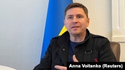 «Україна готова до переговорного процесу, якщо Росія забирає свої війська і відводить їх до міжнародно визнаних кордонів РФ», – наголошують у Офісі президента України