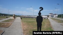 Čak i 26 godina nakon rata na Kosovu, mnoge porodice i dalje žive u tjeskobi.