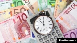 Өкмөт электр энергиясына жана жылуулукка тариф 2014-2017-жылдарга бекитилген тариф саясатынын негизинде көтөрүлөт дейт.