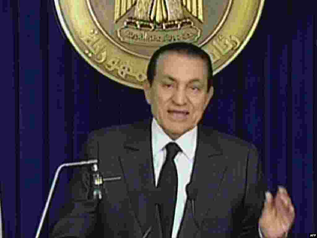 Mubarak addresses the nation again on February 10 but doesn't announce his resignation, as had been expected.
