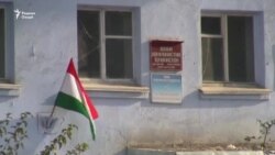 Ҳайкалҳои хароби пешвоёни гузашта Ҳайкалҳои хароби пешвоёни гузашта