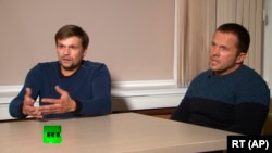 Гумонбарони ҳамла ба Скрипал, ки худро "Боширов" ва "Петров" муаррифӣ карданд 