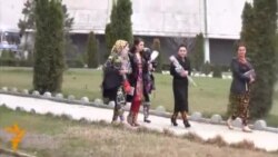 Мулоқоти Эмомалӣ Раҳмон бо занон Мулоқоти Эмомалӣ Раҳмон бо занон