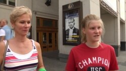 Опрос молодых людей на улицах Москвы о спорте Опрос молодых людей на улицах Москвы о спорте