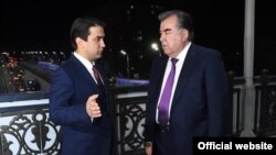 Раиси ҷумҳури Тоҷикистон Эмомалӣ Раҳмон бо писараш Рустами Эмомалӣ