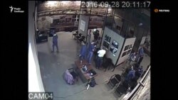 У Москві на фотовиставку з фотографіями війни на Донбасі напали прокремлівські активісти У Москві на фотовиставку з фотографіями війни на Донбасі напали прокремлівські активісти